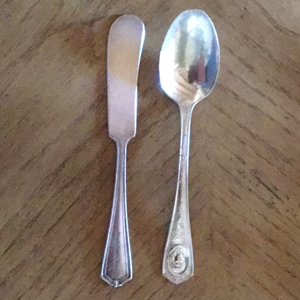 Mark Twain Butter Knife & Mary Pickford Spoon.